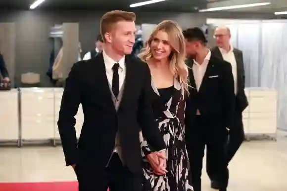 Spendengala der Berateragentur Sports Total Gala in der Kölner Flora Marco Reus mit Freundin Scarlett Gartmann 01.12.20