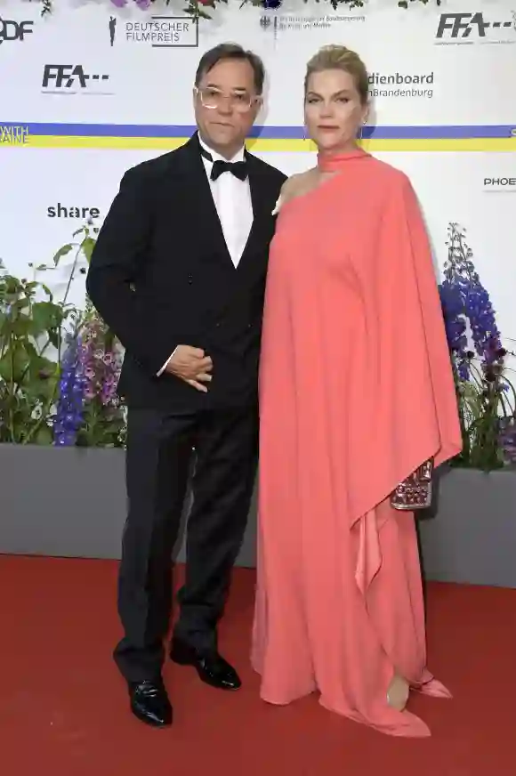 Jan Josef Liefers und Anna Loos bei der 73. Verleihung des Deutschen Filmpreises 2023