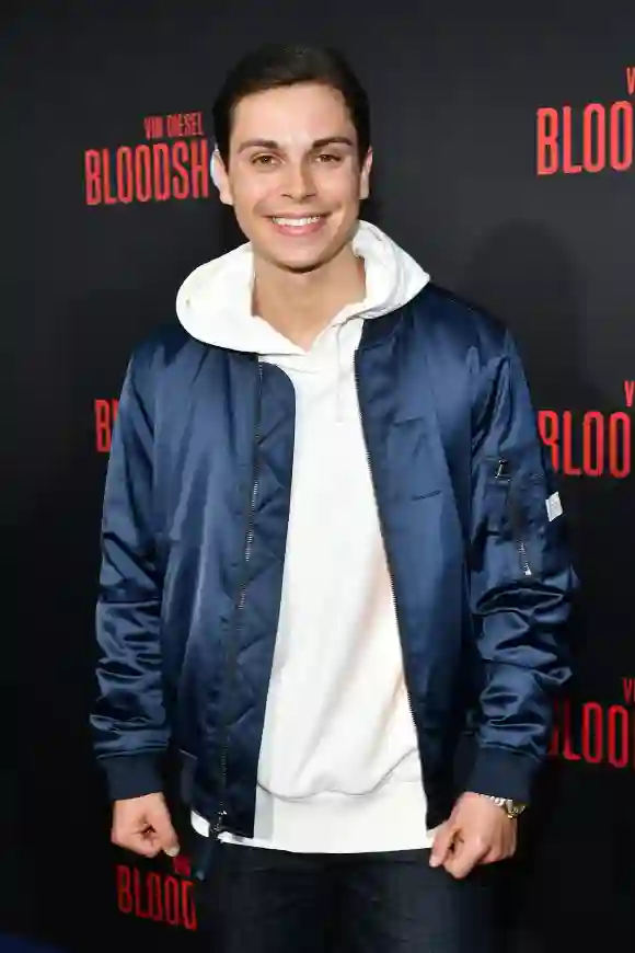 Jake T. Austin nimmt am 10. März 2020 an der Premiere von „Bloodshot“ von Sony Pictures teil.