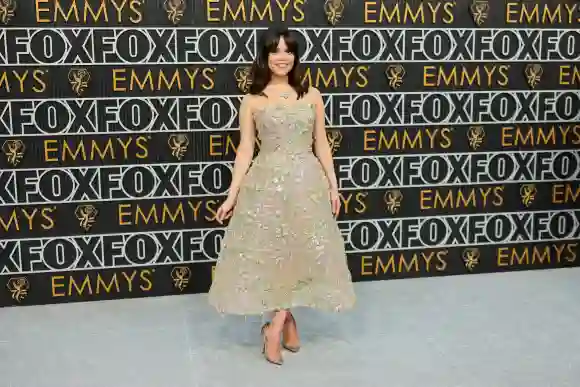 Jenna Ortega bei den Emmys 2024