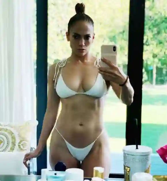 Jennifer Lopez zeigt ihren durchtrainierten Body