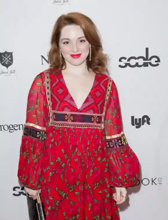 Jennifer Stone am 13. Dezember 2018 bei der 2. jährlichen Scale Management Holiday Party.