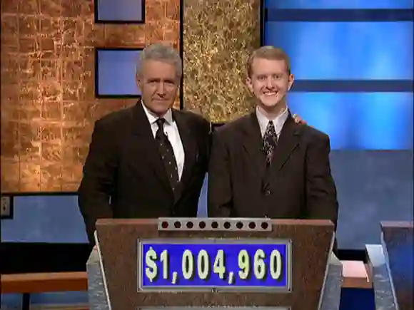 Alex Trebek und Ken Jennings in „Jeopardy!“