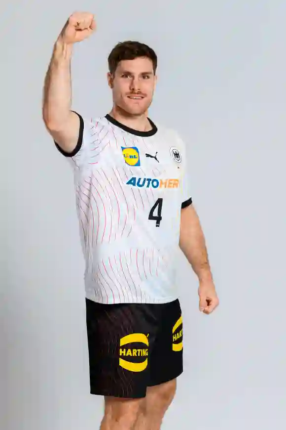 Johannes Golla ist Handballer
