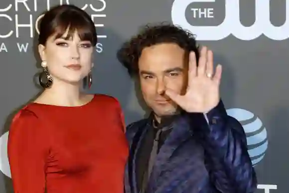 Alaina Meyer und Johnny Galecki verlobt