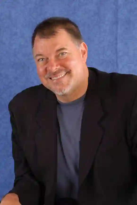 Jonathan Frakes