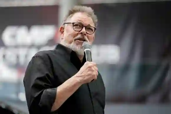 Jonathan Frakes