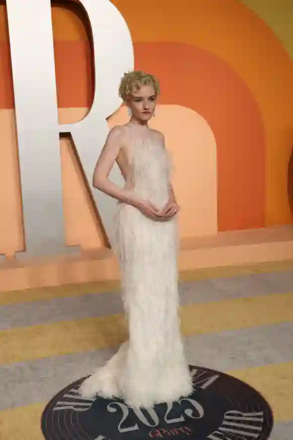 oscars 2025 vanity fair heiß hot freizügig Julia Garner