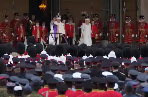 König Charles und Königin Camilla nach ihrer Krönung 2023
