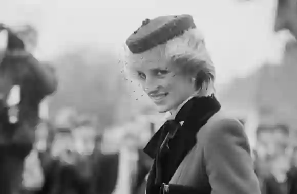 Lady Diana beim Besuch der Colston's School in Bristol am 19. November 1983