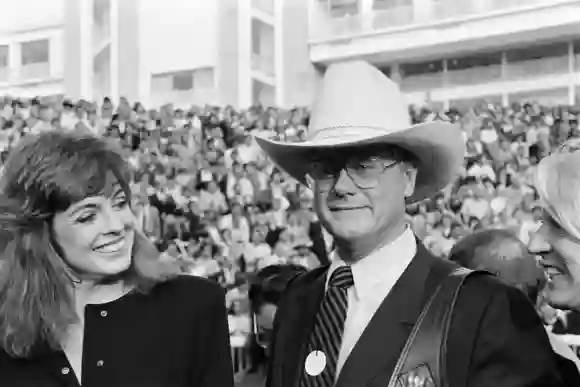 Linda Gray und Larry Hagman im Jahr 1986