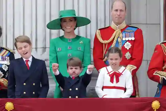 Prinz George, Prinz Louis, Herzogin Kate, Prinz William und Prinzessin Charlotte