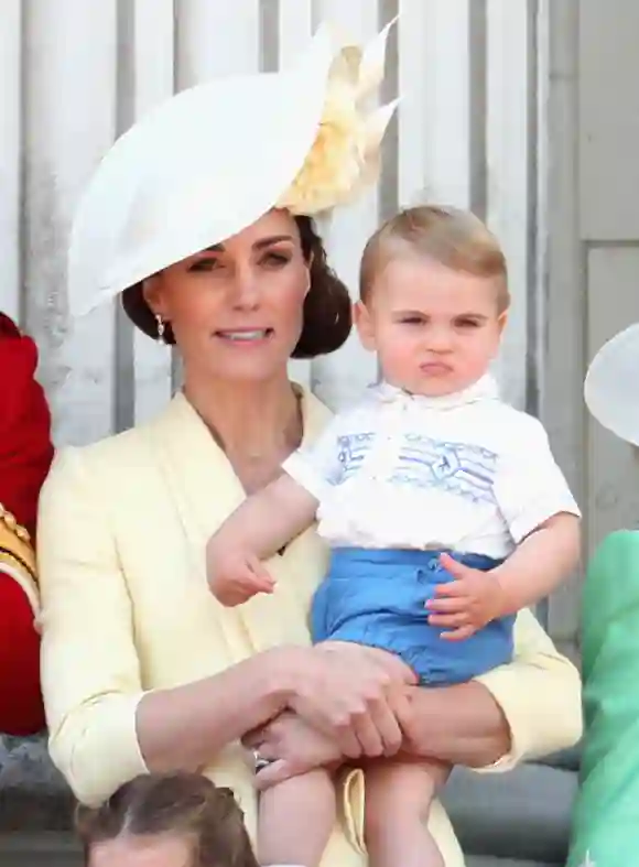 Herzogin von Cambridge und Prinz Louis von Cambridge während Trooping The Colour, der jährlichen Geburtstagsparade der Königin, am 8. Juni 2019 in London, England