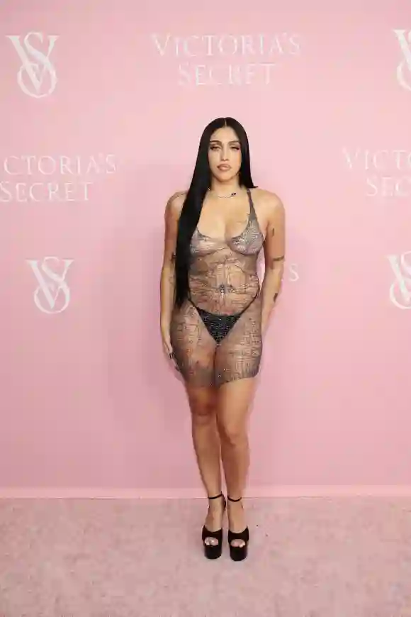 lourdes leon sexy heiß slip victorias secret