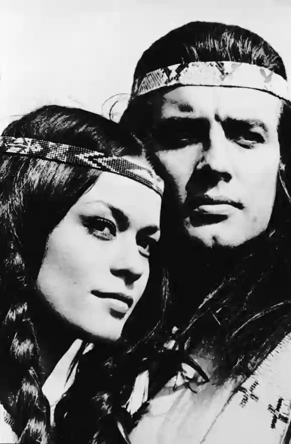 Marie Versini und Pierre Brice in "Winnetou"