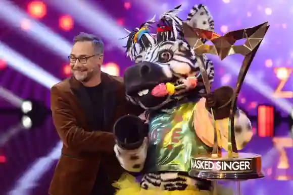 Matthias Opdenhövel und das Zebra bei „The Masked Singer“