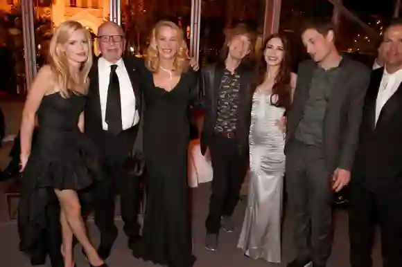 Georgia May Jagger, Rupert Murdoch, Jerry Hall, Mick Jagger,  Elizabeth Jagger und James Jagger