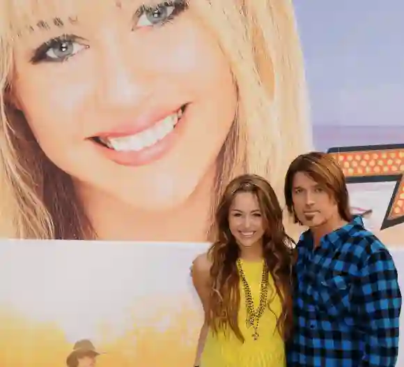 „Hannah Montana“-Prequel in Planung: Gibt es bald ein Wiedersehen mit Miley und Billy Ray Cyrus?