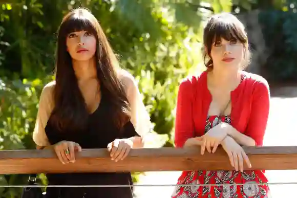 Hannah Simone, Zooey Deschanel new girl