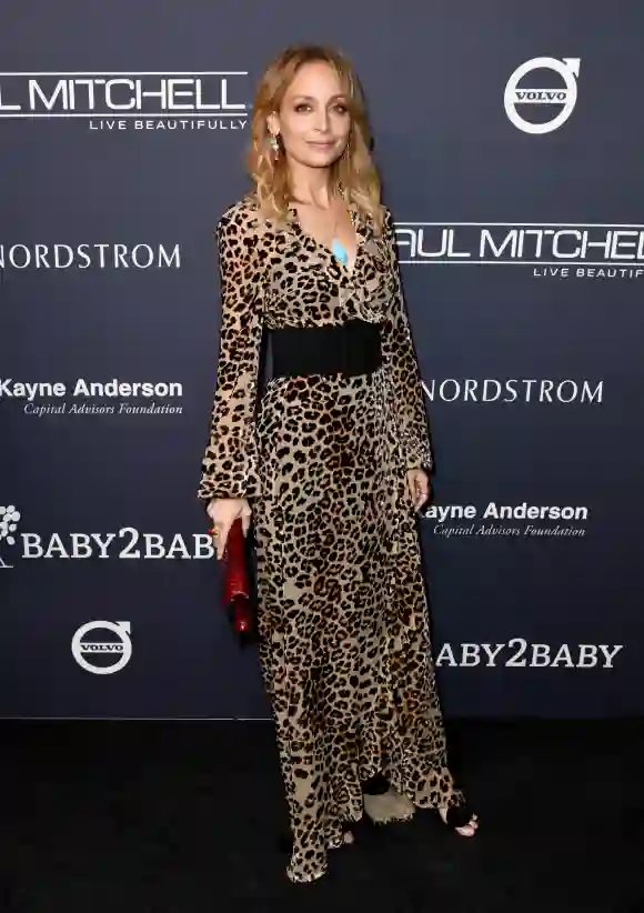 Nicole Richie besucht die 2017 Baby2Baby Gala präsentiert von Paul Mitchell am 11. November 2017 in Los Angeles, Kalifornien