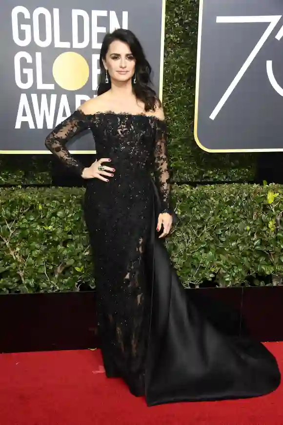 Penelope Cruz Golden Globes 2018