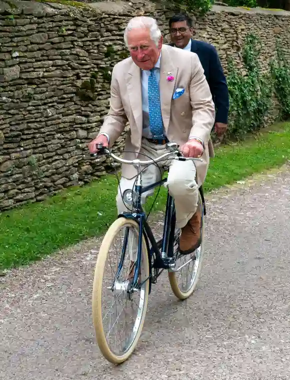 Prinz Charles bei der Wohltätigkeitsveranstaltung „Palaces On Wheels“ in Tetbury am 10. Juni 2021