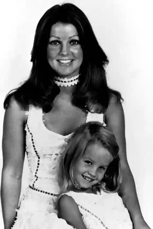 Priscilla Presley und Lisa Marie Presley im Jahr 1975