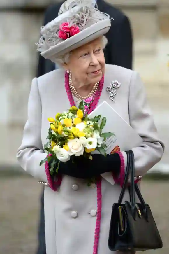 Königin Elisabeth II. reist ab, nachdem sie am 15. Oktober 2019 in London, England, an einem Gottesdienst zum 750. Jahrestag der Westminster Abbey teilgenommen hat