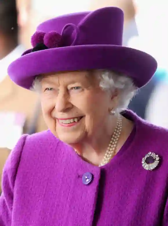 Königin Elisabeth II. besucht das Dorf Royal British Legion Industries, um am 6. November 2019 das hundertjährige Bestehen der Wohltätigkeitsorganisation zu feiern