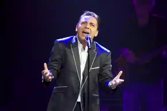 Cristian Castro bei einem Konzert in Spanien 2013