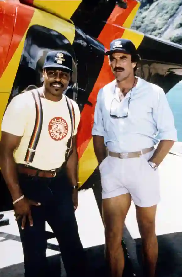 Roger E. Mosley und Tom Selleck in „Magnum“