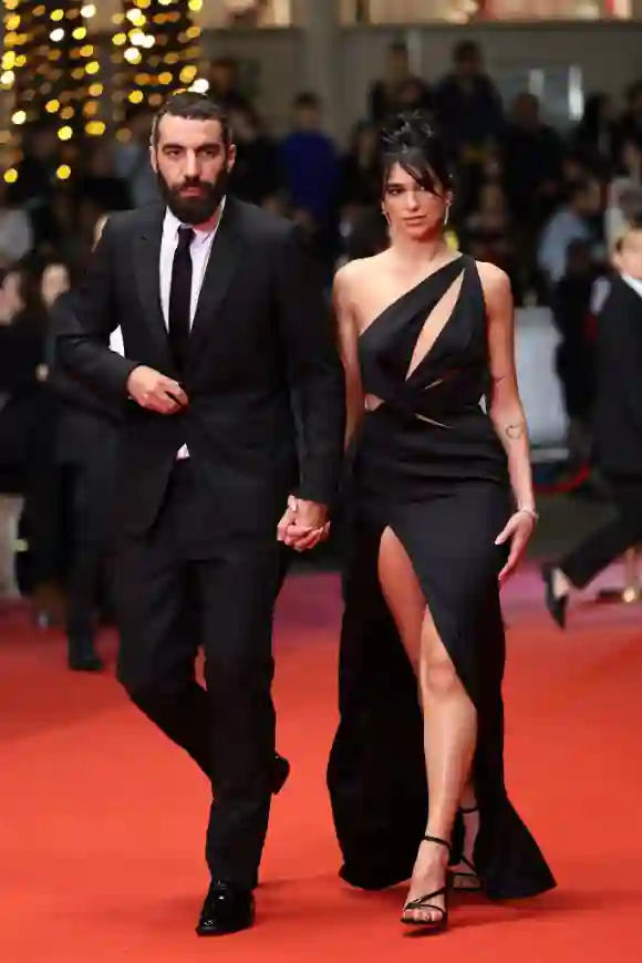 Romain Gavras und Dua Lipa bei den Internationalen Filmfestspielen in Cannes 2023