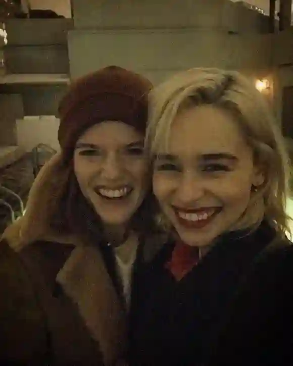 Rose Leslie Emilia Clarke Game of Thrones Girlsnight