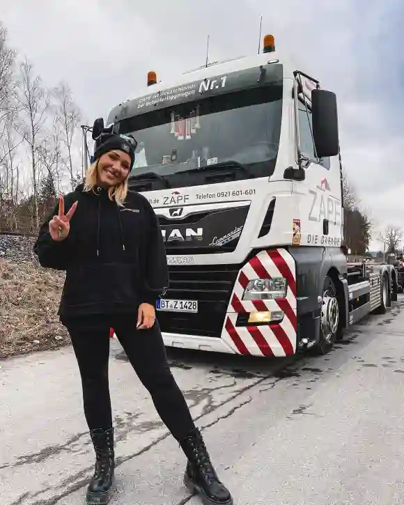 Sabrina Reiter ist Star bei den „Truckerbabes“