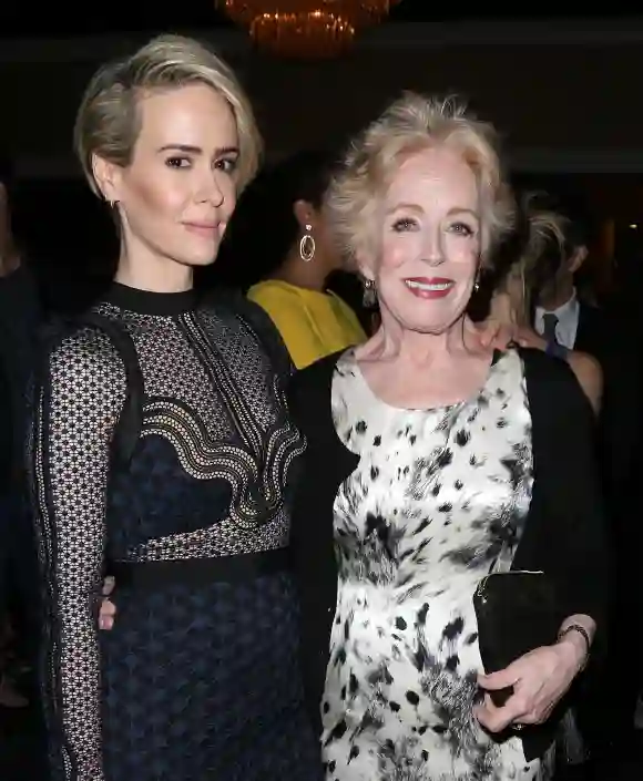 Sarah Paulson und Holland Taylor bei den Television Critics Association Awards 2016 in Los Angeles