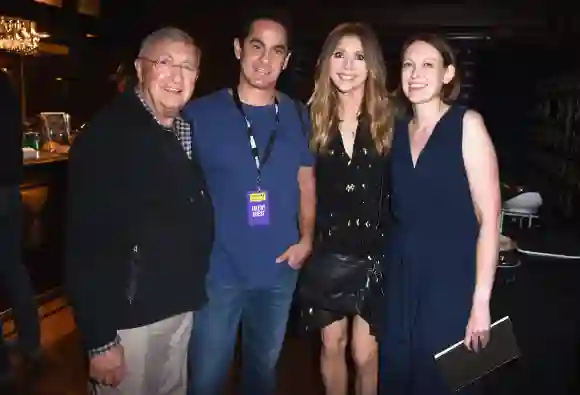 Ken Jenkins, Robert Maschio, Sarah Chalke und Sarah Schneider feiern 2018 eine „Scrubs“-Reunion