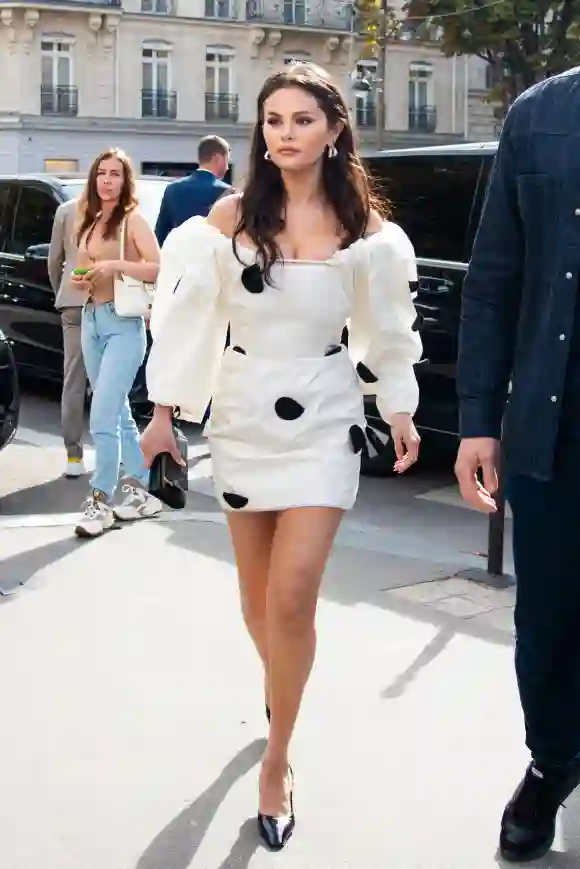 Selena Gomez im Minikleid