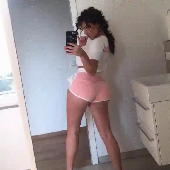 YouTuberin Shirin David zeigt ihren sexy Knack-Po