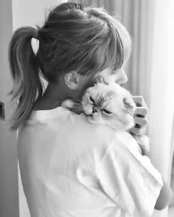 Taylor Swift mit ihrer Katze
