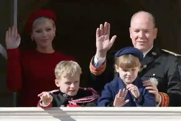 Fürstin Charlene, Fürst Albert, Prinz Jacques und Prinzessin Gabriella