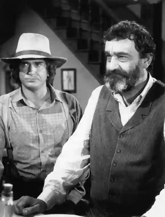 Michael Landon und Victor French in Folge acht der achten Staffel von „Unsere kleine Farm“