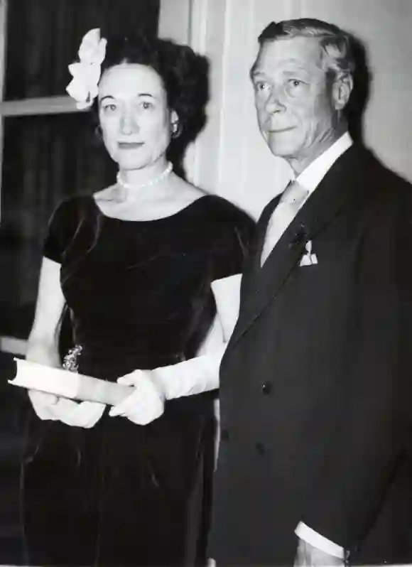 König Edward heiratete die US-Schauspielerin Wallis Simpson