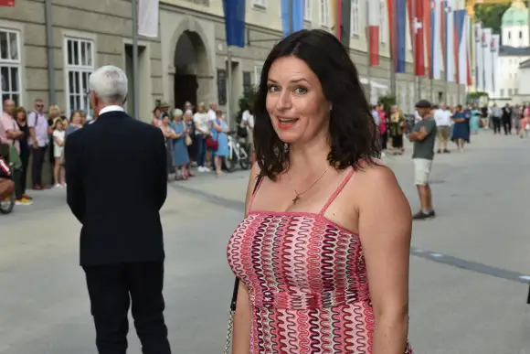 Angela Ascher