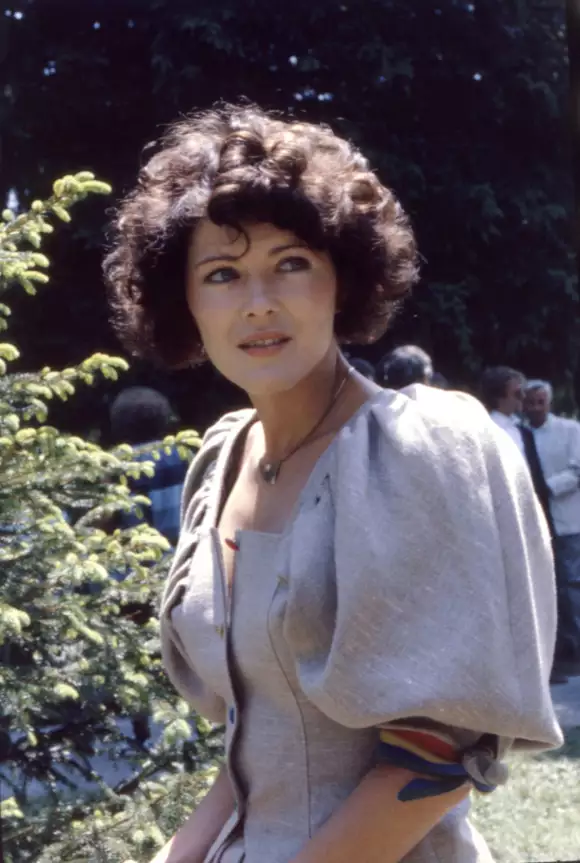 Anja Kruse am Set von die Schwarzwaldklinik
