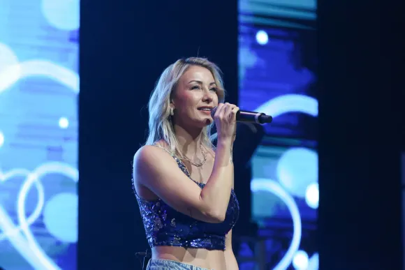 anna-carina woitschack heiß hot sexy freizügig outfit