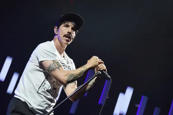 Anthony Kiedis von den Red Hot Chili Peppers tritt im Madison Square Garden auf