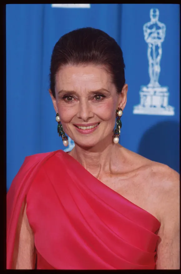 Audrey Hepburn Oscars alt