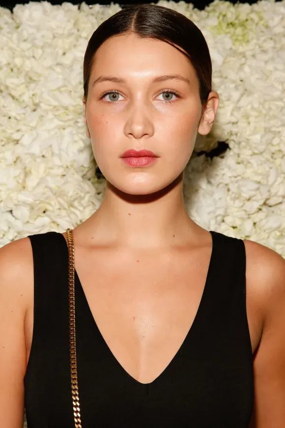 Bella Hadid im November 2015