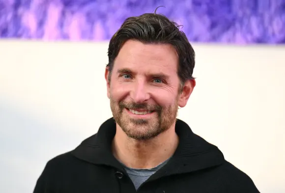 bradley cooper irina shayk gigi hadid victoria's secret runway show
