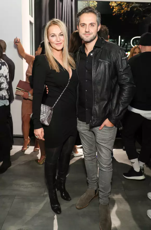 Caroline Beil und Philipp Sattler sind verlobt